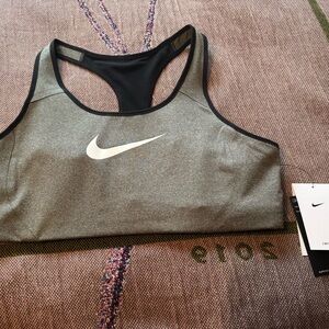 NWT Nike Women's Black and Gray Sports Bra